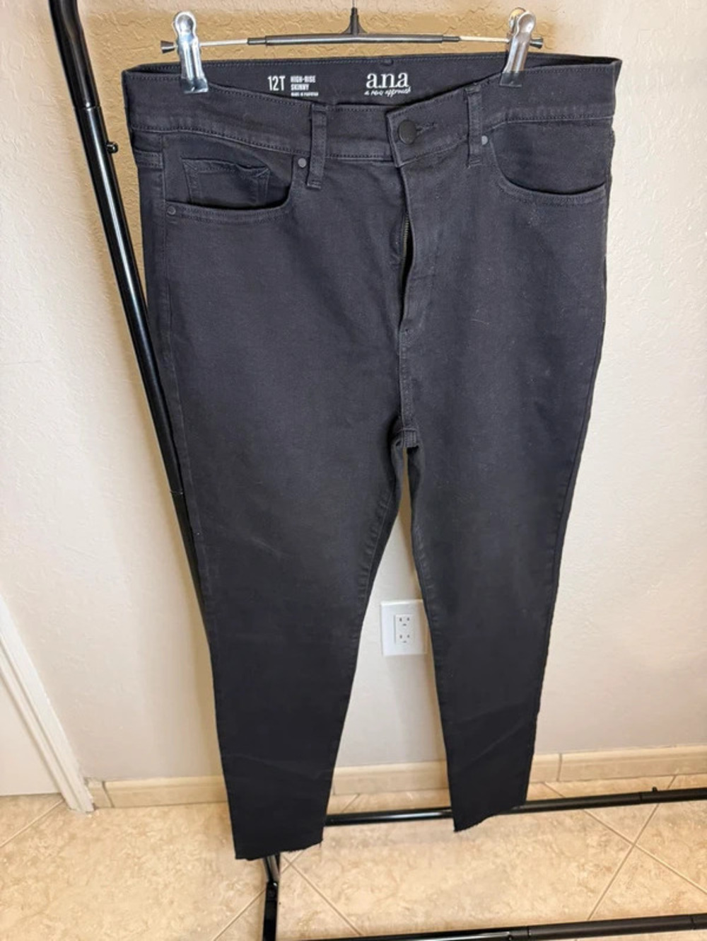 a.n.a A New Approach Black High-Rise Skinny Jeans - Size 12T (12 Tall)